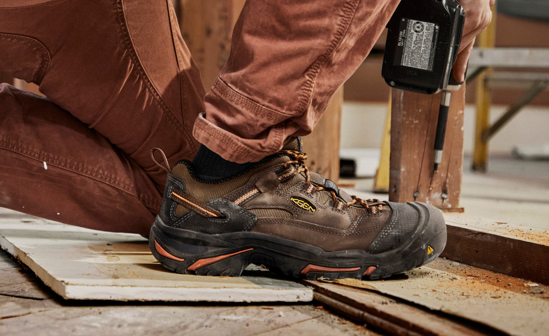 KEEN_2017_UTILITY_MERCH_BRADDOCK_1014606_Top_Image
