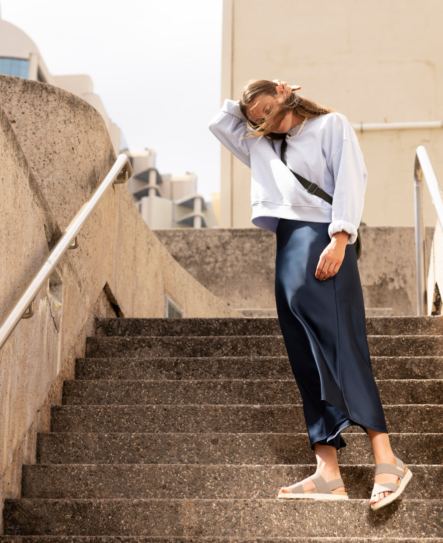 KEEN_SS25_W_ElleBackstrap_1027160_PDP_Lifestyle_2_Vertical