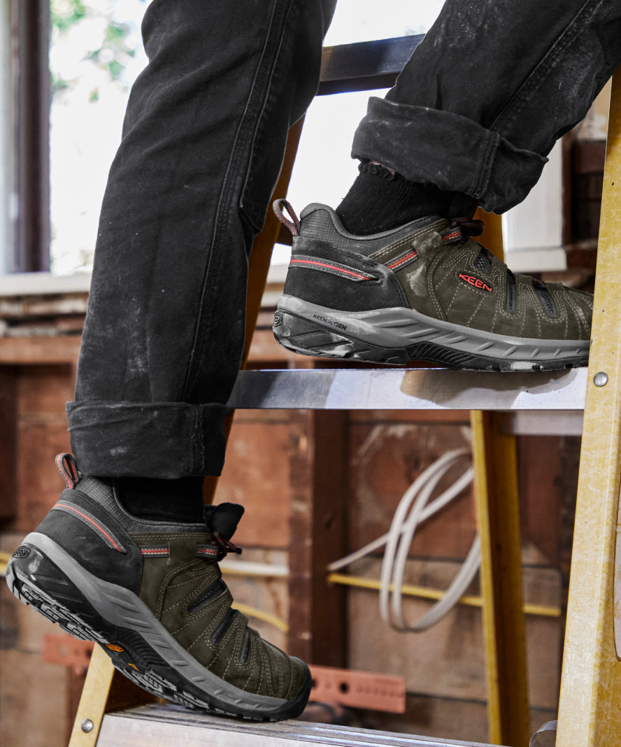 KEEN_UTILITY_FLINT_II_MAGNET-ROSE_W_1023232_Left_Image