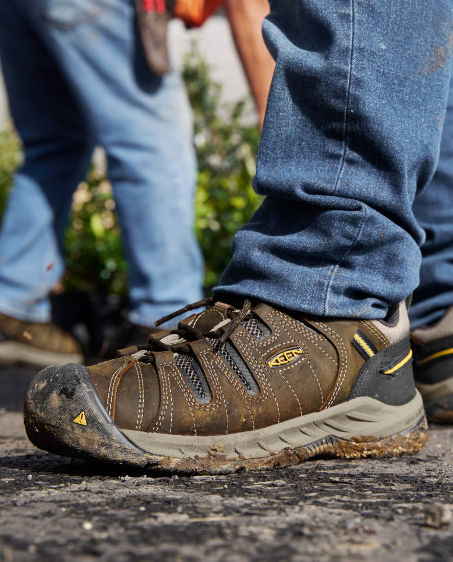 KEEN_UTILITY_FLINT_II_SOFT_TOE_CASCADE-BROWN_GOLDEN-ROD_M_1023241_Left_Image