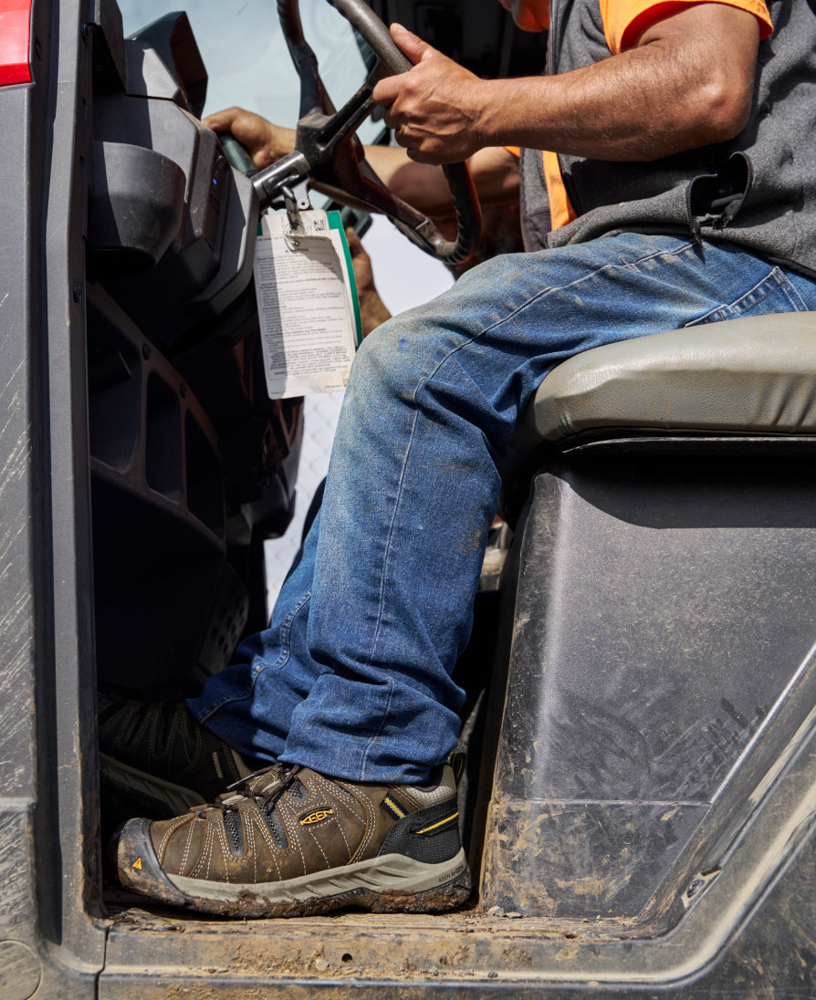 KEEN_UTILITY_FLINT_II_SOFT_TOE_CASCADE-BROWN_GOLDEN-ROD_M_1023241_Right_Image