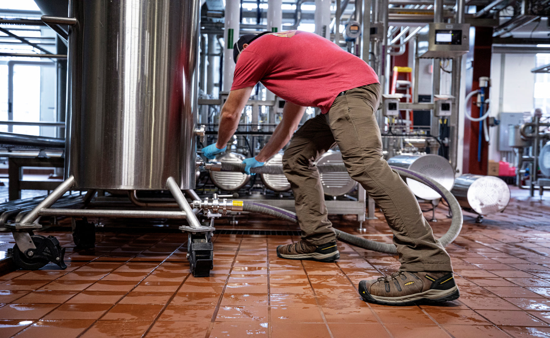 KEEN_UTILITY_LANSING_CHELSEA_DARK-EARTH_BRINDLE_M_1027686_Top_Image