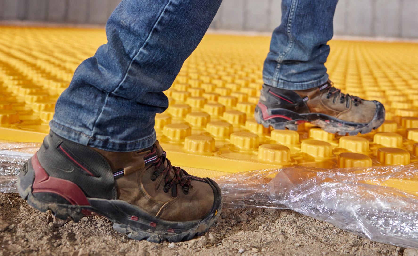 KEEN_UTILITY_PITTSBURGH_BISON_M_1007024_Top_Image