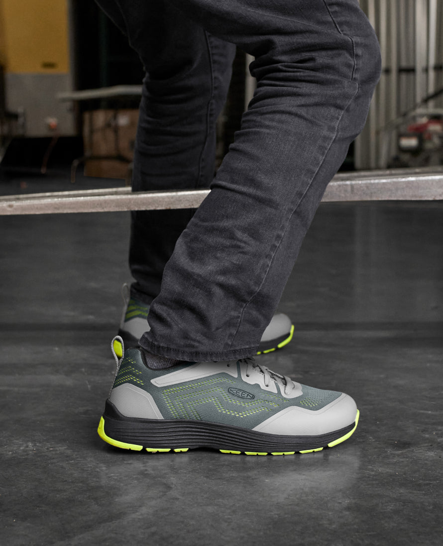 KEEN_UTILITY_PITTSBURGH_ENERGY_WP_CASCADE_BROWN-GREENER_PASTURES_MENS_1026892_LIN059311
