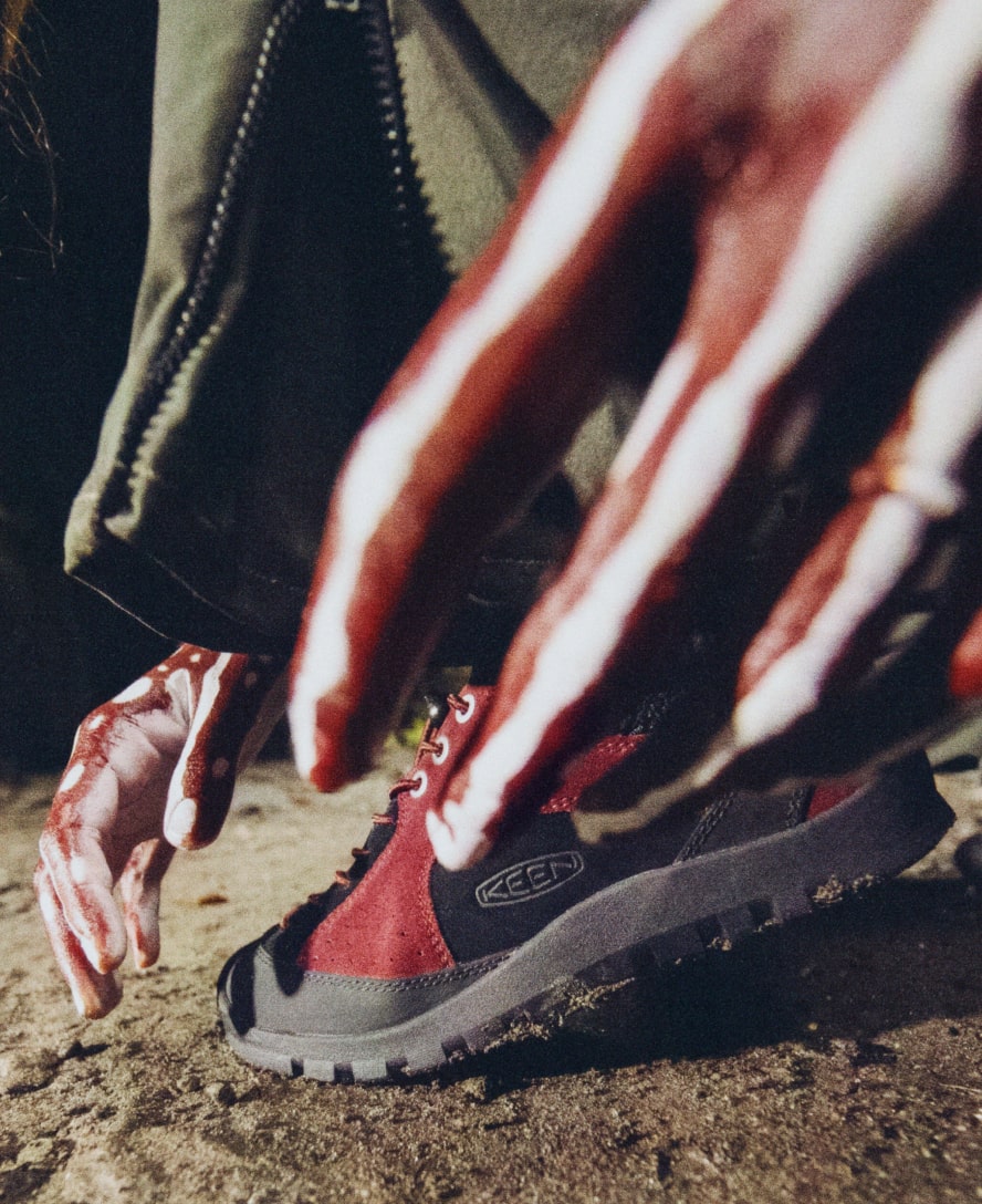 KEEN_W_1028333_HikingPatrolxJasperRocks_Lifestyle_PDP_Single_Right