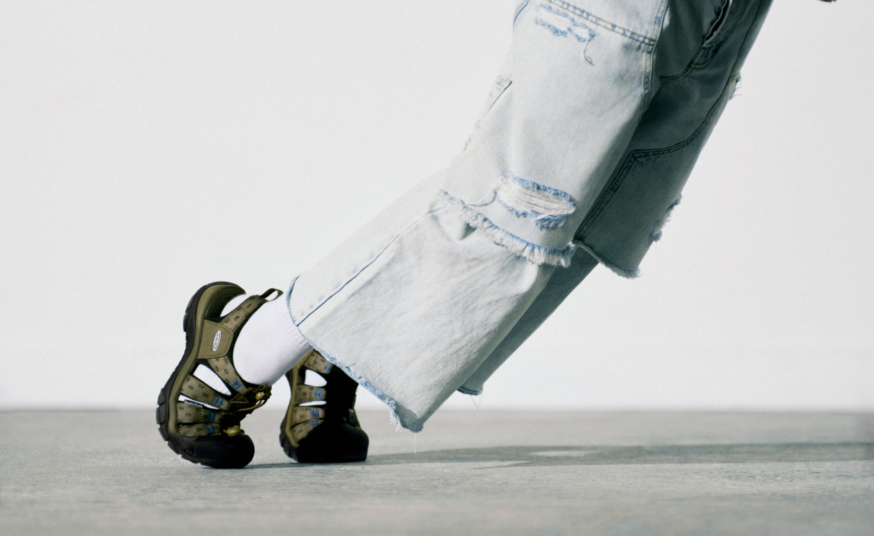 KEENxEtudes_PDP_Lifestyle_1030633_Horizontal