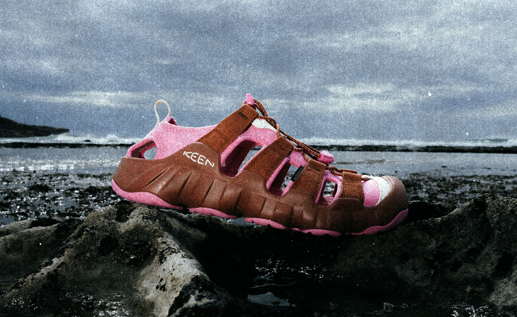 KEENxHikingPatrol_PDP_Lifestyle_Horizontal_Pink
